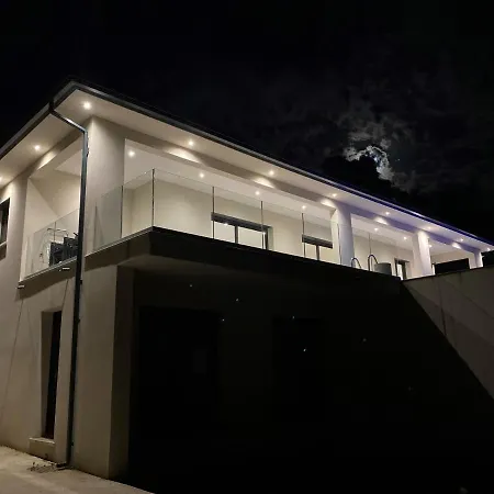 Superbe Villa Haut De Gamme Avec Piscine Privee A Seulement 5 Minutes Des Plages, Proche Ajaccio Et Porticcio * Eccica-Suarella (Corsica)